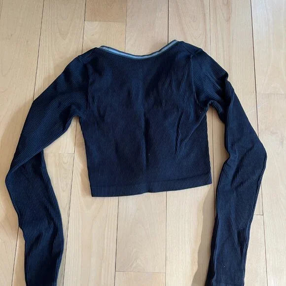 Urban Outfitters black long sleeve top - Picture 3 of 3